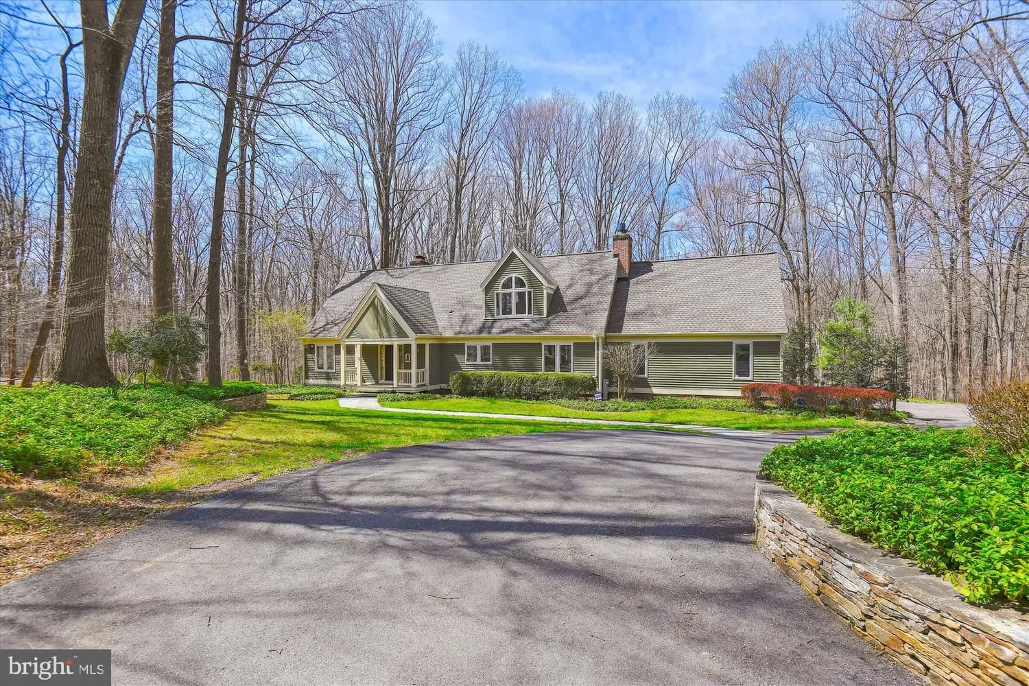 11821 Chapel Woods Court