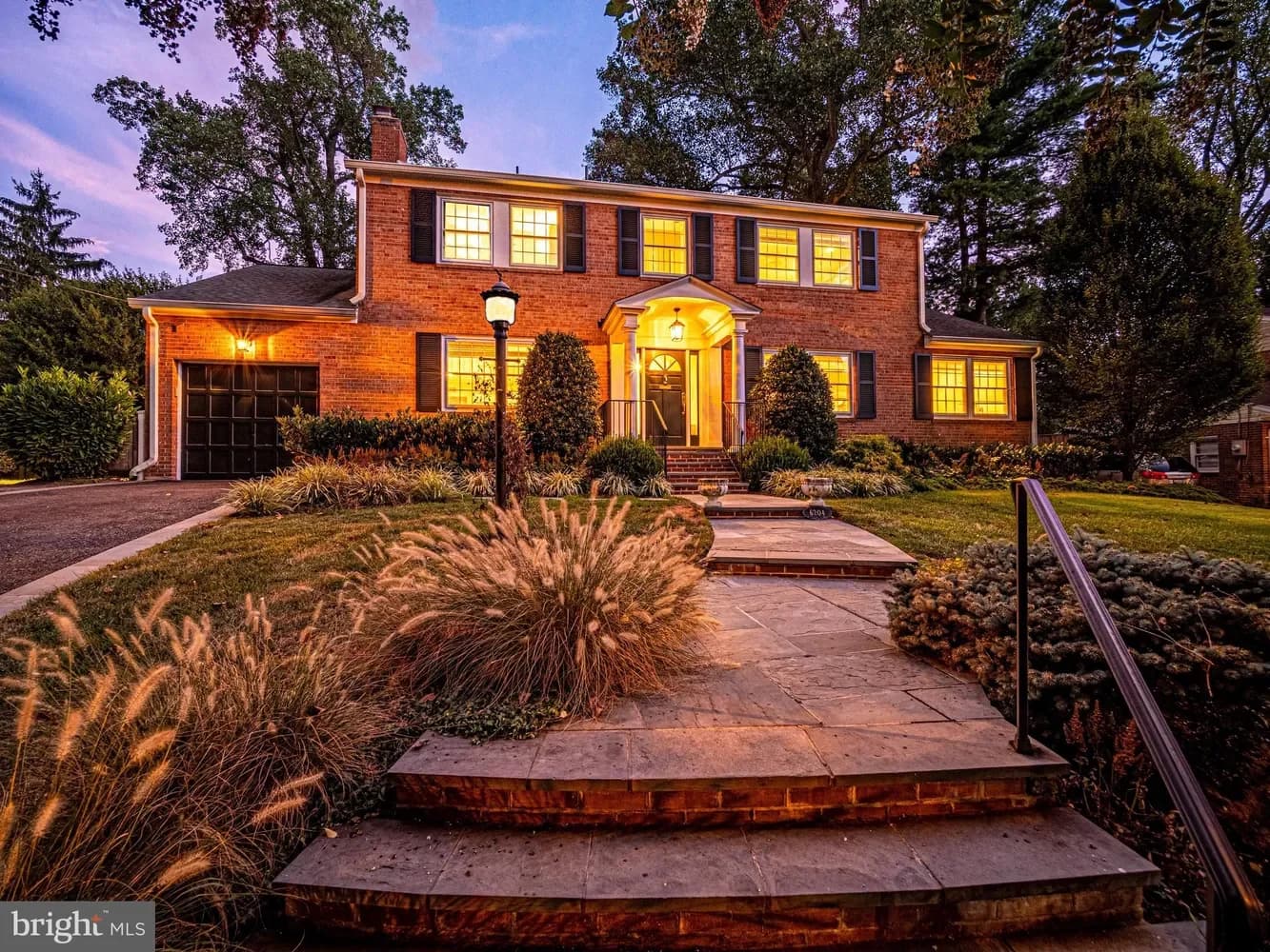 6204 Robinwood Road