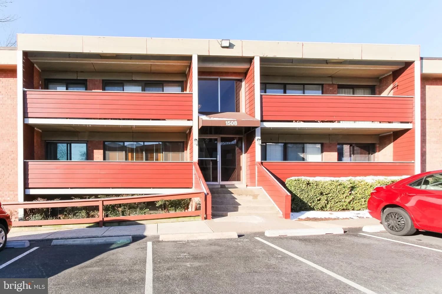1508 South George Mason Drive
